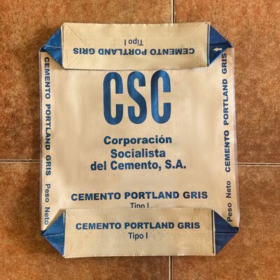 حقيبة صمام نسيجية من PP مقاومة للرطوبة لعبوات الأسمنت الثقيلة 50 كجم